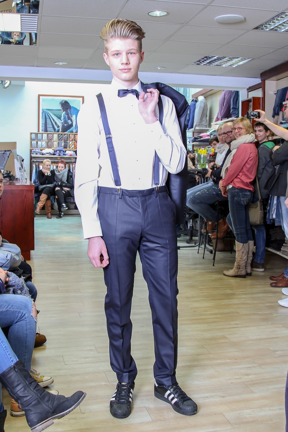 Das Jugendweihe & Abiball Event 2017 DAGIS Mode